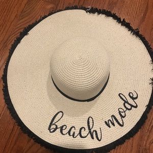 Floppy beach hat